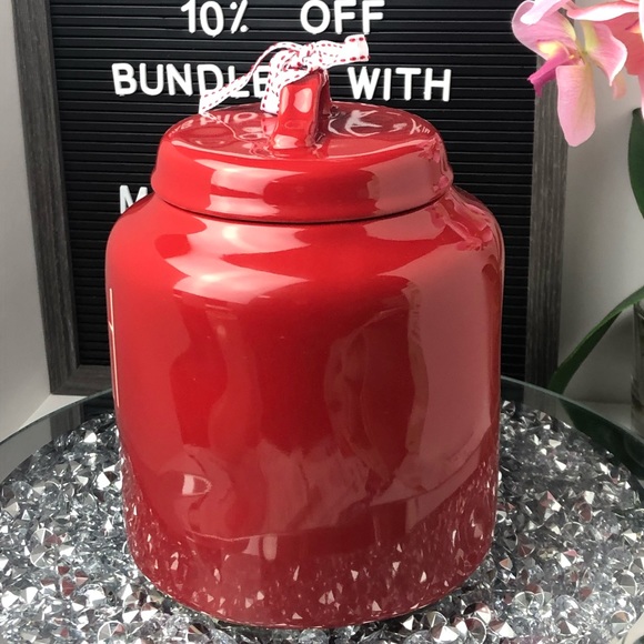 ©️ Rae Dunn Christmas North Pole chubby canister cookie jar - Picture 6 of 6